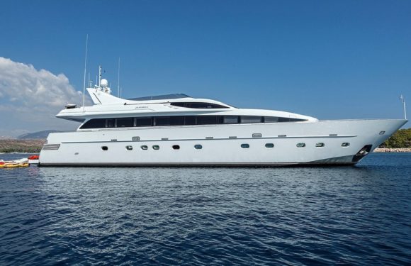 Аренда яхты Admiral 32m TROPICANA