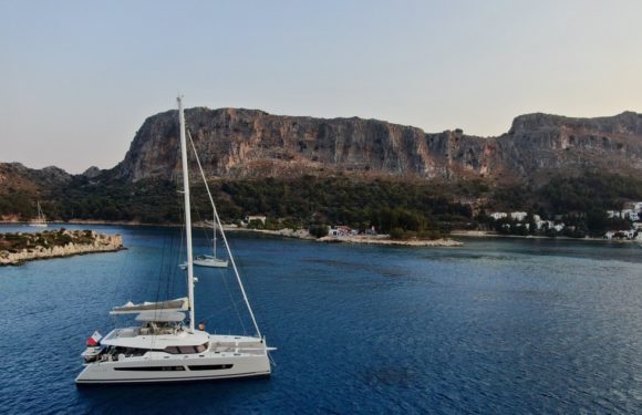 Аренда яхты Fountaine Pajot SERENISSIMA